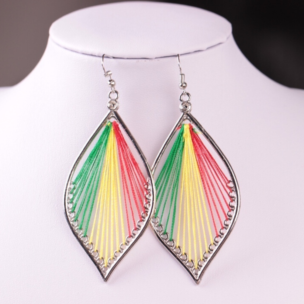 *AERWYNA* Multicolor Bohemian Drop Shape Pendant Design Fashion Earrings
